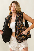 Load image into Gallery viewer, Black Side Seam Pockets Tiger Print Quilted Vest
